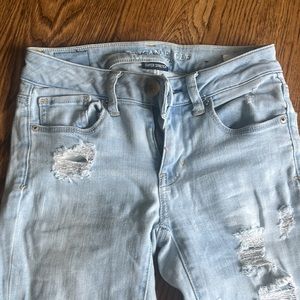 Womens american eagle lightwash skinny jeans